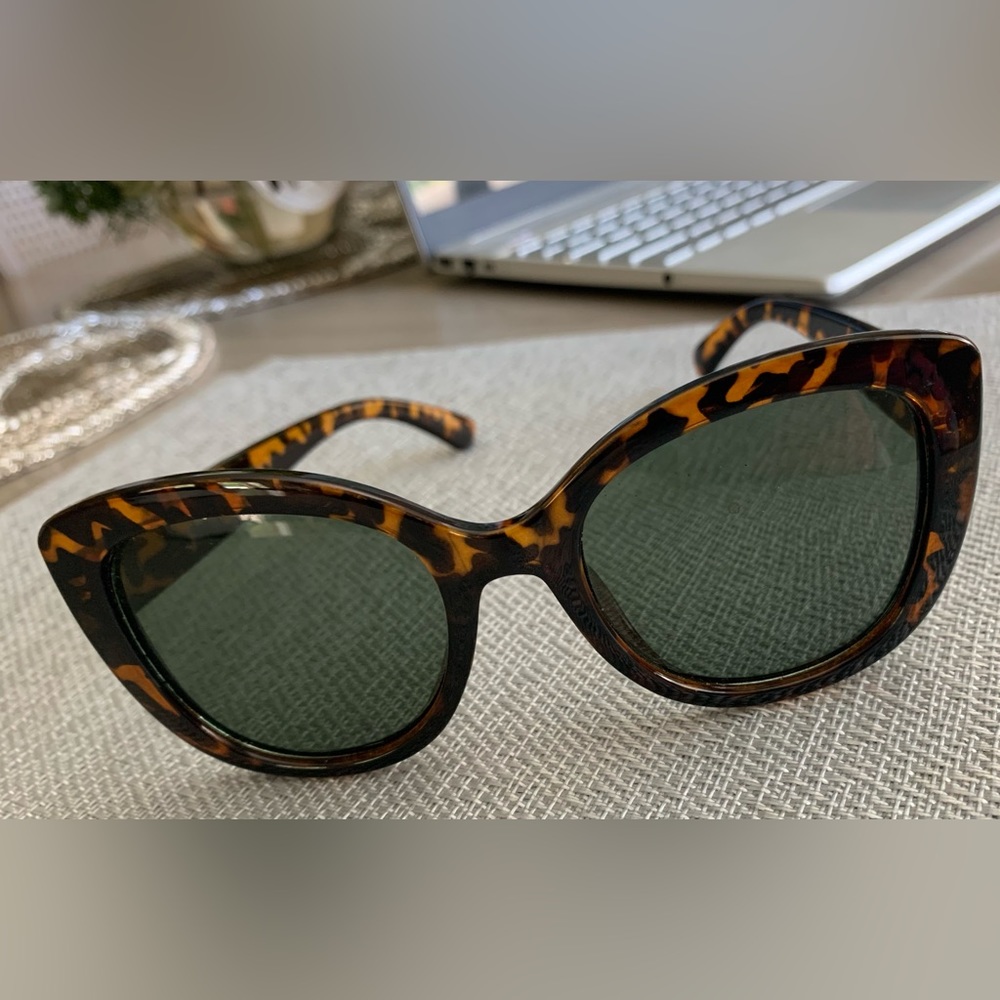 Women sunglasses